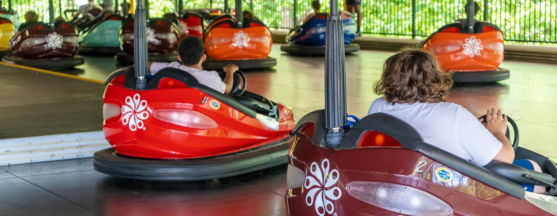 People riding the Fender Bender ride at Hersheypark