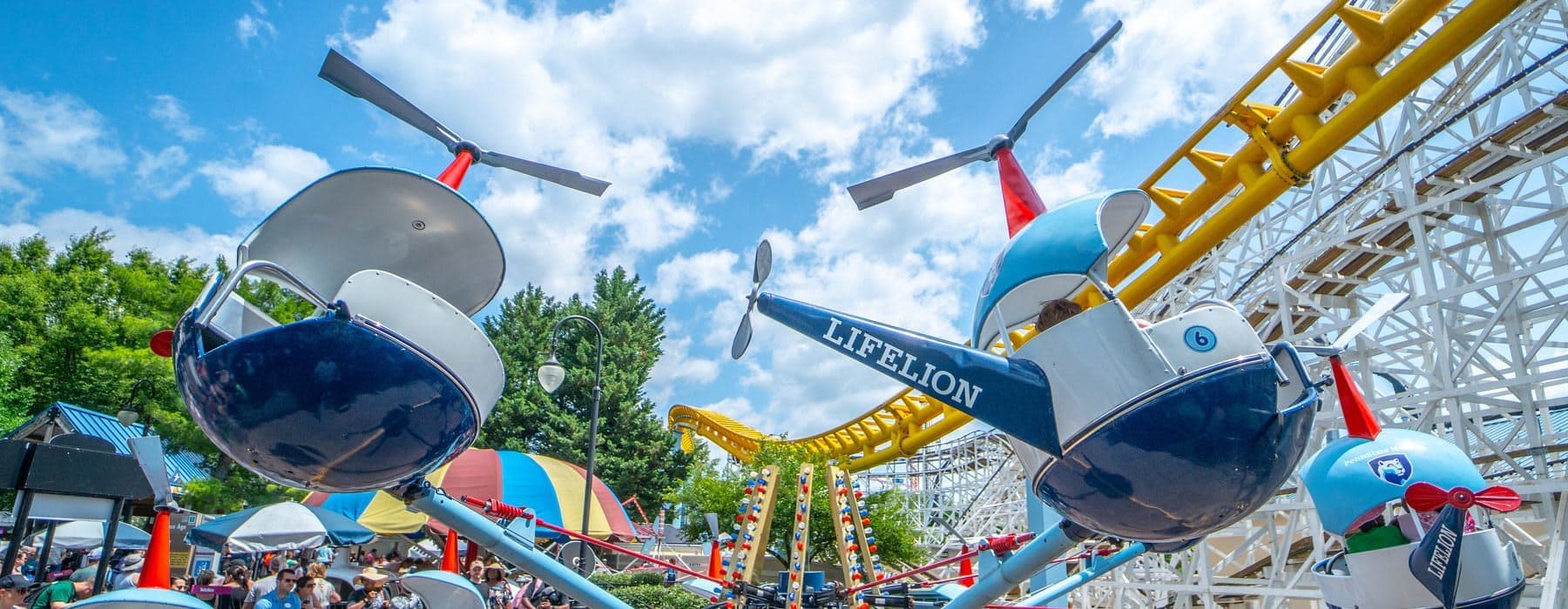 Child riding the Helicopters at Hersheypark